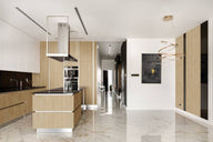 Tan Oak houtlook interieurfolie toegepast in interieur