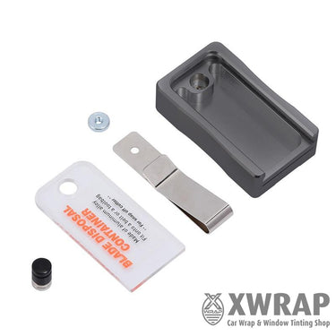 Magnetic blade catcher tray